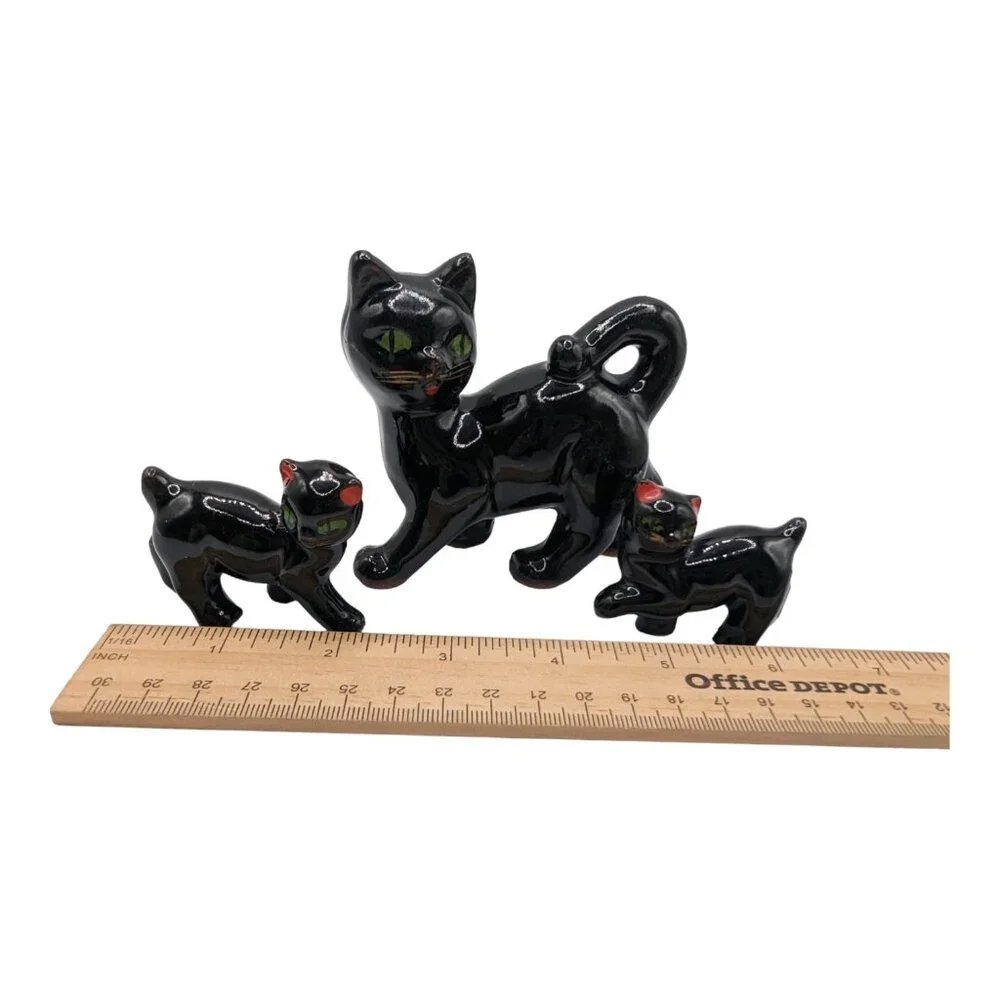 Vintage Ceramic Black Cats Mama with Two Kittens Kitschy Figurines MCM Redware - Picture 9 of 13